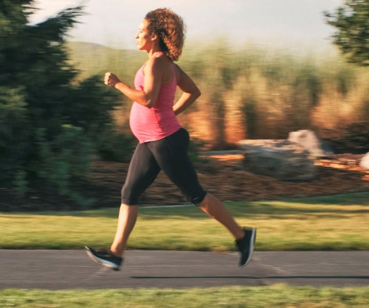 Így maradjunk fittek és egészségesek a terhesség alatt kismama tornával